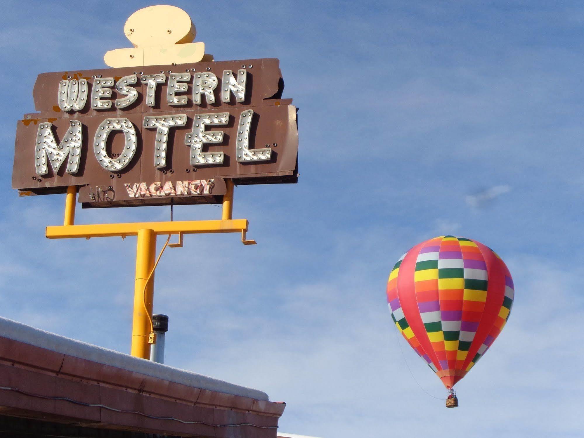 Western 3* Gunnison